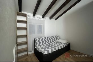 019 2057 07 Trogir Luxury villa with pool for rent