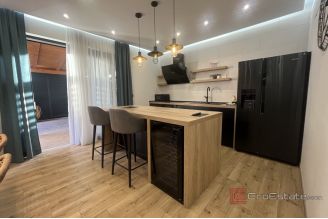 019 2057 07 Trogir Luxury villa with pool for rent