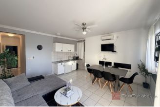 016 2058 03 Šibenik Apartment house first row to the sea for sale