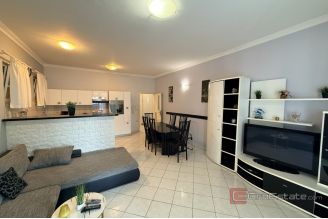 016 2058 03 Šibenik Apartment house first row to the sea for sale