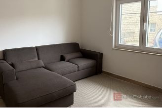 012 2046 183 Split Semi detached house with three residential units for sale