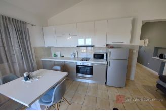 020 2021 425 rogoznica apartment house with swimming pool for sale