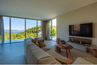 020 5469 30 Korcula Modern villa with infinity pool and open views for sale