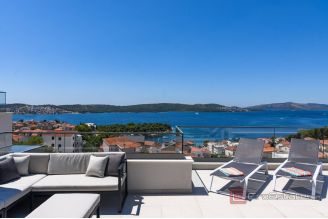 013 5470 30 Trogir Duplex penthpuse with pool and a sea view for sale for sale