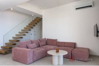 013 5470 30 Trogir Duplex penthpuse with pool and a sea view for sale for sale