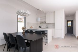 013 5470 30 Trogir Duplex penthpuse with pool and a sea view for sale for sale