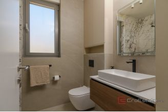 013 5470 30 Trogir Duplex penthpuse with pool and a sea view for sale for sale