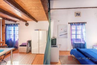 012 5471 30 Pazin Stone house in the historic center for sale