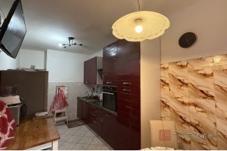 014 2046 184 Split Two bedroom apartment in a popular location for sale