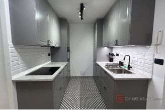 017 2035 333 Split Mertojak Modern two bedroom apartment for rent