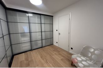 017 2035 333 Split Mertojak Modern two bedroom apartment for rent