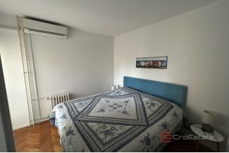 011 2035 334 Split Blatine Comfortable three bedroom apartment for sale
