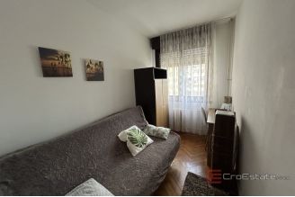 011 2035 334 Split Blatine Comfortable three bedroom apartment for sale