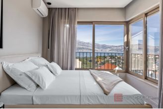 018 2022 482 Brac Modern villa with pool and a sea view for sale