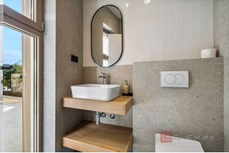 018 2022 482 Brac Modern villa with pool and a sea view for sale