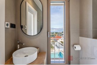 018 2022 482 Brac Modern villa with pool and a sea view for sale