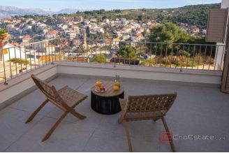 018 2022 482 Brac Modern villa with pool and a sea view for sale