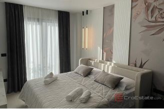 015 2035 338 Ciovo Luxury villa with pool and a sea view for rent