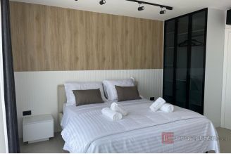 015 2035 338 Ciovo Luxury villa with pool and a sea view for rent