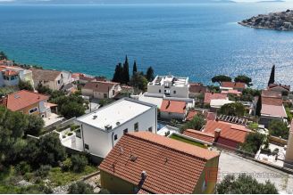 015 2035 338 Ciovo Luxury villa with pool and a sea view for rent