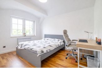 020 2053 31 Zagreb Luxury villa with pool for sale