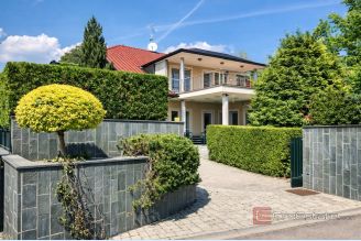 001 2053 32 Zagreb Luxury villa with pool for rent