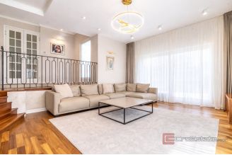 020 2053 32 Zagreb Luxury villa with pool for rent