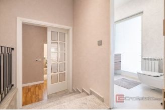 020 2053 32 Zagreb Luxury villa with pool for rent