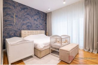 020 2053 32 Zagreb Luxury villa with pool for rent