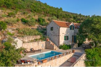 013 2016 691 island brac authentic stone villa with sea view for sale