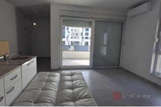 007 2031 232 Split Mejasi Commercial space in a great location for rent