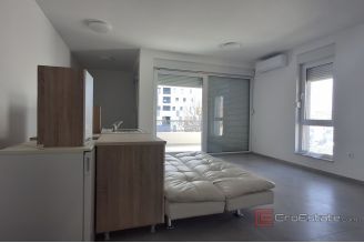 007 2031 232 Split Mejasi Commercial space in a great location for rent