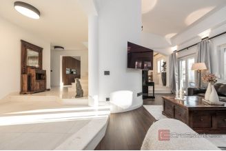 018 2046 185 Zadar Modern villa in a quiet location for rent