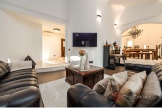 018 2046 185 Zadar Modern villa in a quiet location for rent