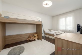 018 2046 185 Zadar Modern villa in a quiet location for rent