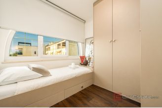 018 2046 185 Zadar Modern villa in a quiet location for rent