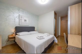 018 2047 119 split bacvice three bedroom apartment for sale