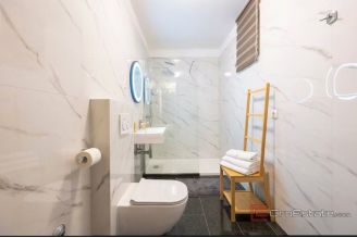 018 2047 119 split bacvice three bedroom apartment for sale