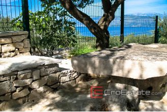 12 2014 62 Brac house for sale sea view