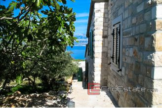 12 2014 62 Brac house for sale sea view