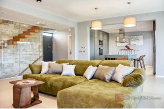 017  5477 30 Porec Modern villa with swimming pool for sale