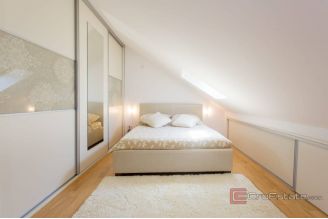 008 2049 85 Kastela Two bedroom duplex apartment with a sea view for sale