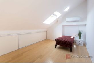 008 2049 85 Kastela Two bedroom duplex apartment with a sea view for sale