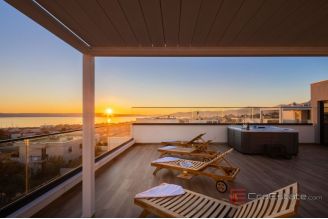 020 2057 13 Kastela New construction villa with pool and a sea view for rent