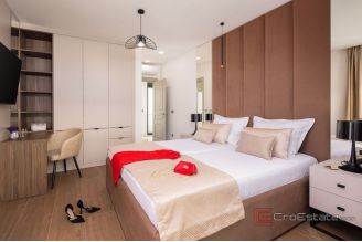 020 2057 15 Kastela New construction villa with pool and a sea view for rent