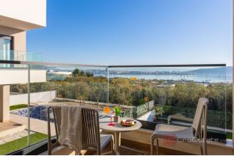 020 2057 16 Kastela Luxury villa with pool and a sea view for rent
