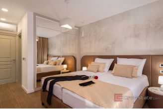 020 2057 16 Kastela Luxury villa with pool and a sea view for rent