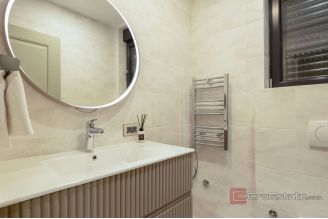 020 2057 16 Kastela Luxury villa with pool and a sea view for rent