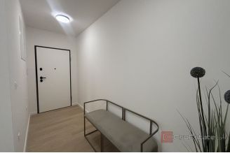 019 2035 339 Zagreb Modern apartment with parking for rent
