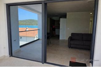 008 5479 30 Murter Three bedroom apartment with a sea view sale